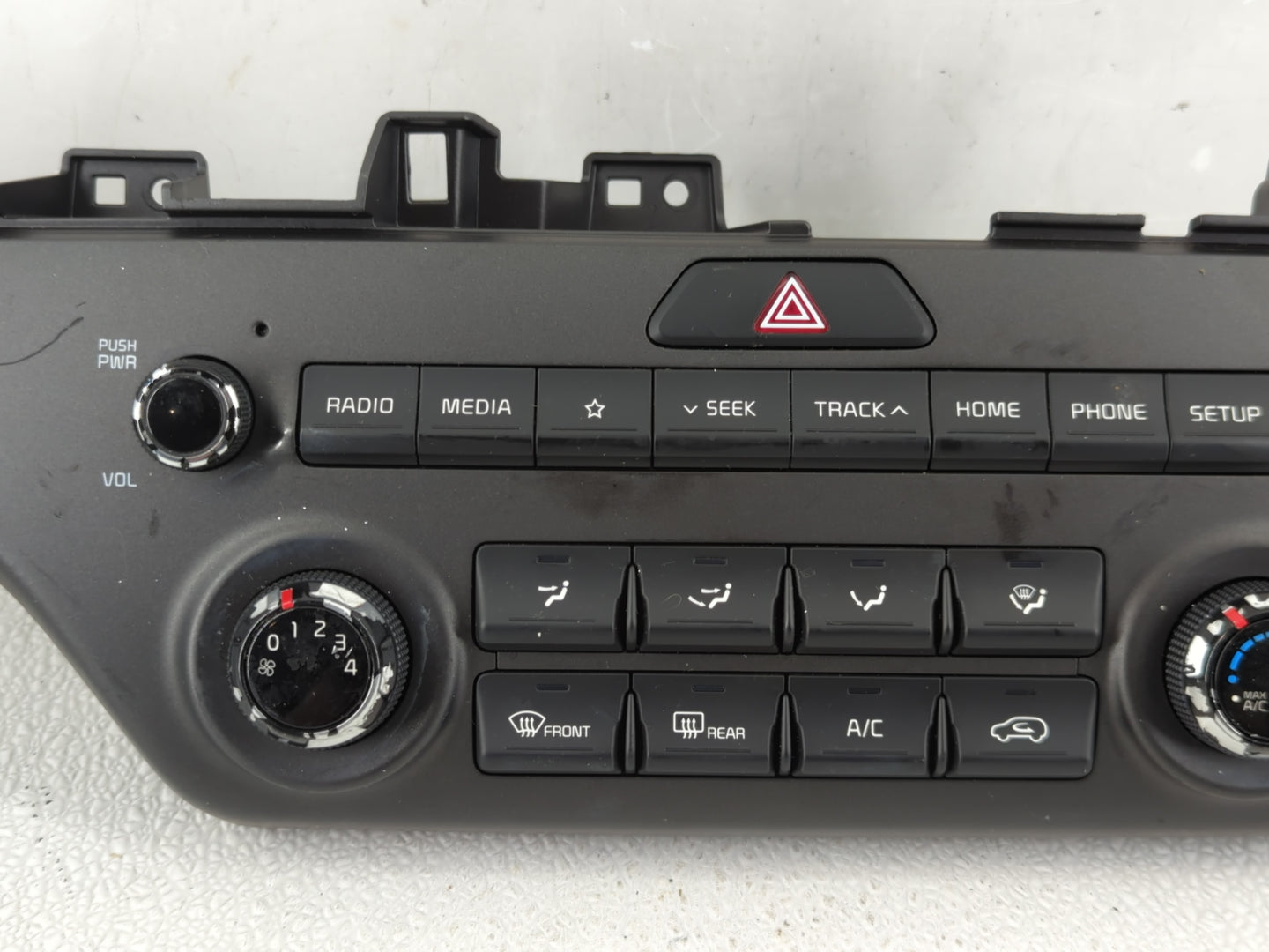 2020-2021 Kia Sportage Climate Control Module Temperature AC/Heater Replacement Fits Fits 2020 2021 OEM Used Auto Parts - Oe