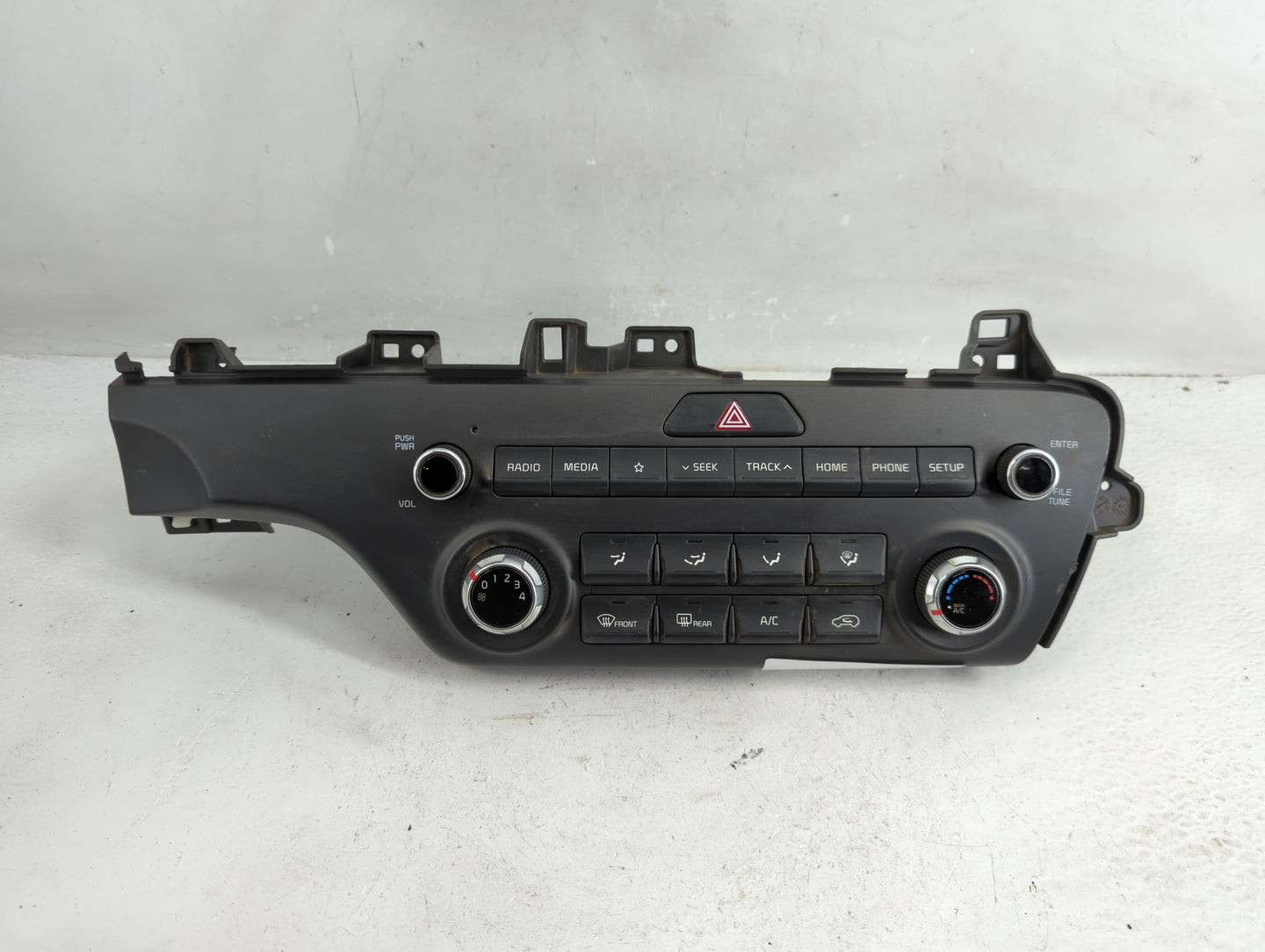 2020 Kia Sportage Radio AM FM Cd Player Receiver Replacement P/N:T19071BWK11A0000IT3 97250-D9AB0AK5 Fits OEM Used Auto Parts