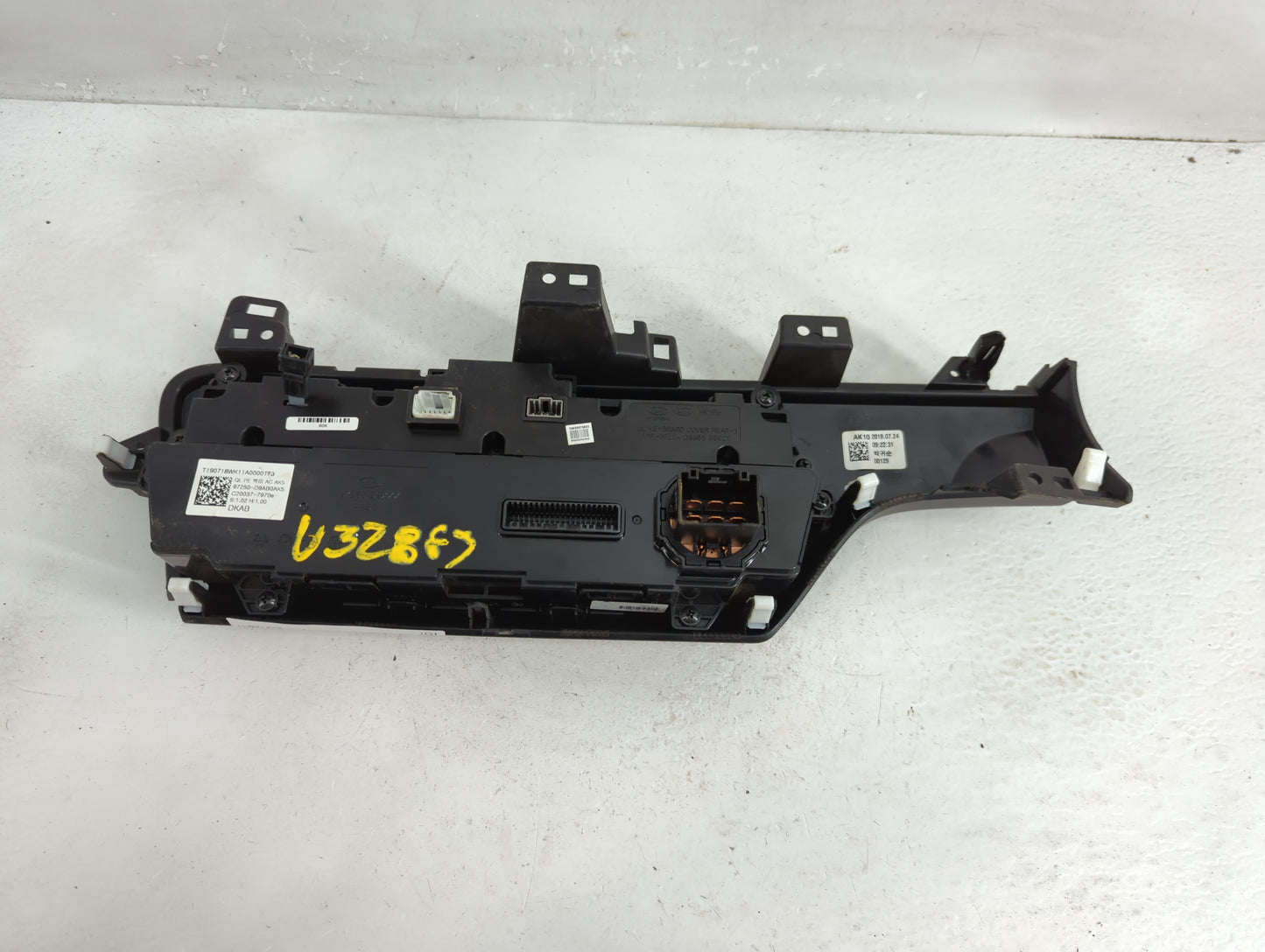 2020 Kia Sportage Radio AM FM Cd Player Receiver Replacement P/N:T19071BWK11A0000IT3 97250-D9AB0AK5 Fits OEM Used Auto Parts