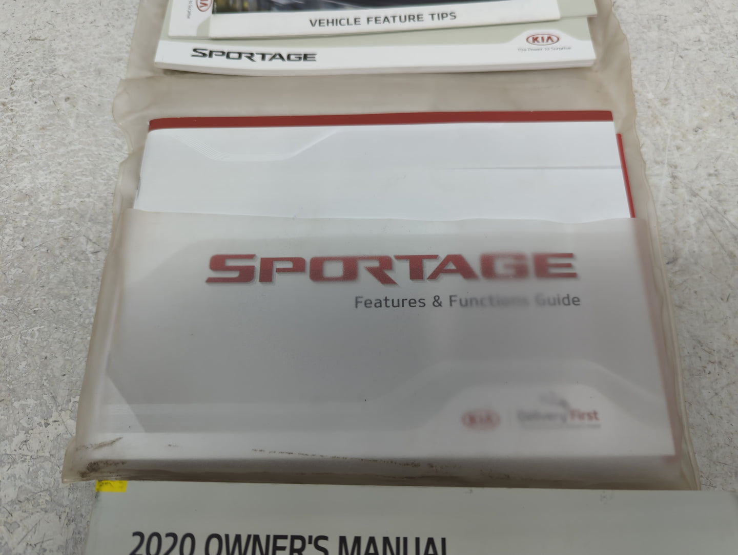 2020 Kia Sportage Owners Manual Book Guide P/N:LD9O-EU97E OEM Used Auto Parts - Oemusedautoparts1.com