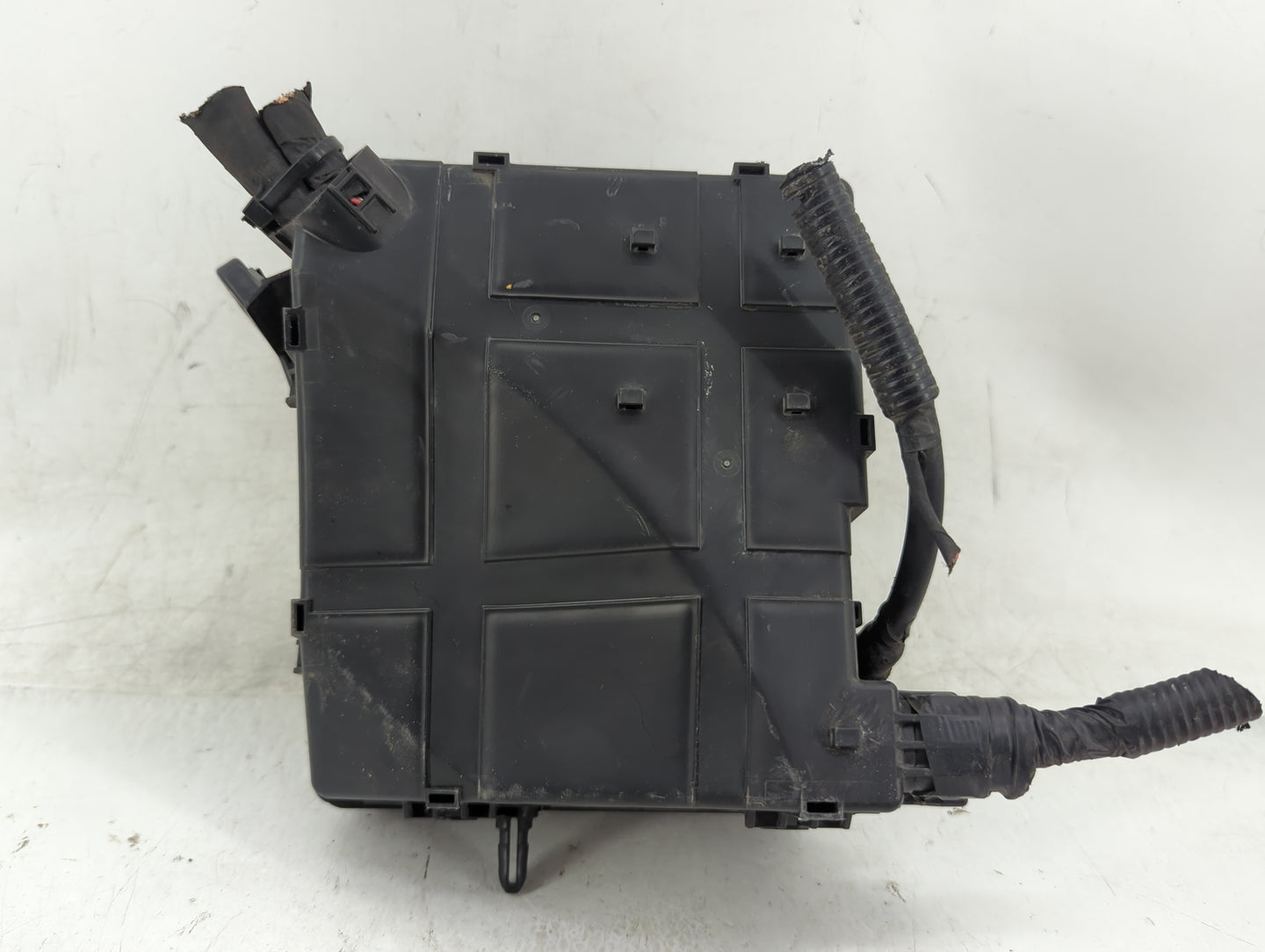 2020-2021 Kia Sportage Fusebox Fuse Box Panel Relay Module P/N:914F0D9180 Fits Fits 2020 2021 OEM Used Auto Parts - Oemuseda