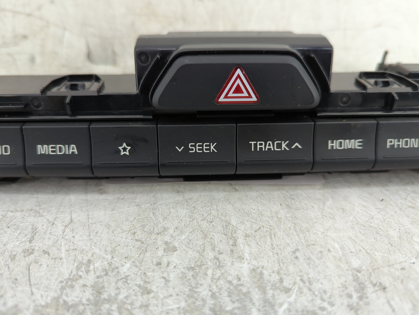 2020 Kia Sportage Hazard Switch D996569210 - Oemusedautoparts1.com