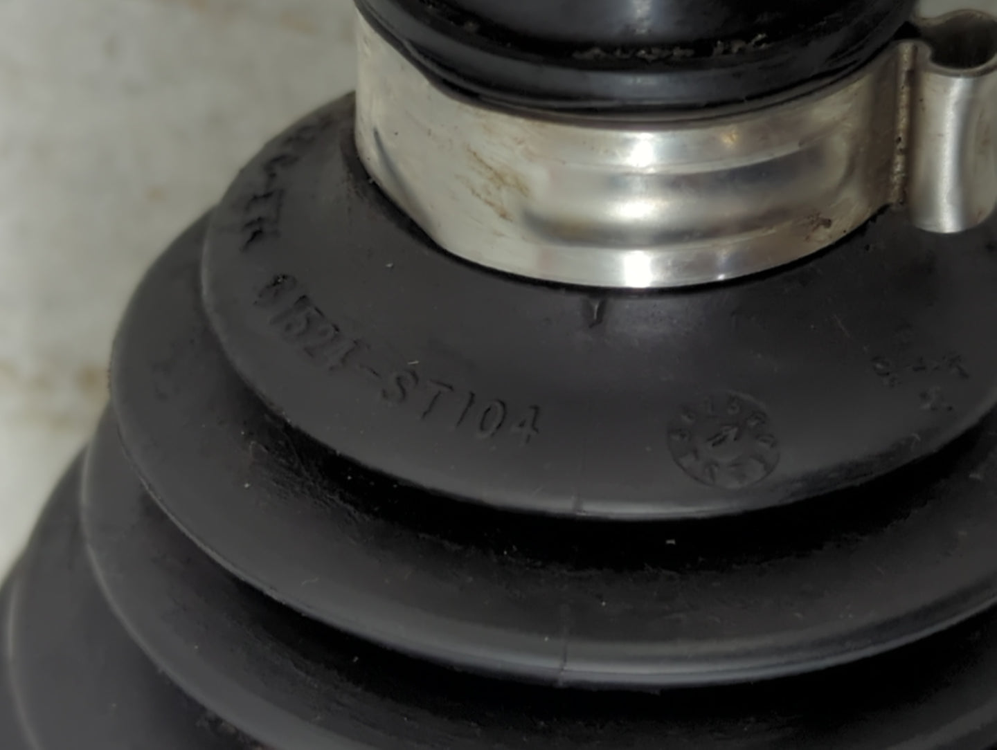 2017-2021 Kia Sportage Axle Shaft Rear Driver Cv C/v - Oemusedautoparts1.com