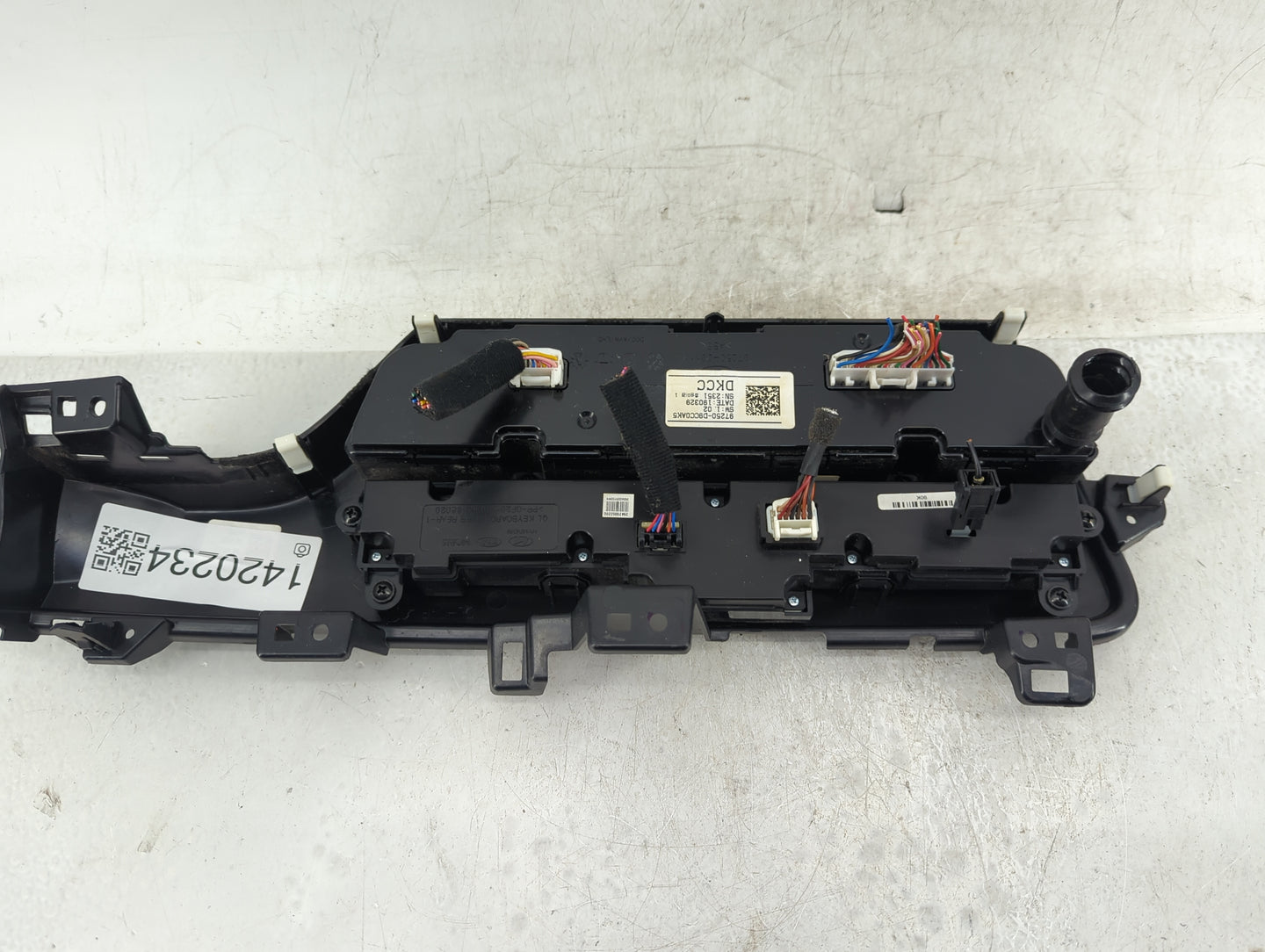 2020-2021 Kia Sportage Climate Control Module Temperature AC/Heater Replacement P/N:97250-D9CC0AK5 97250-D9XXX Fits Fits 202