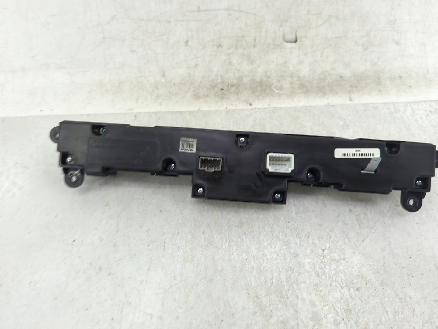 2020-2021 Kia Sportage Radio Control Panel - Oemusedautoparts1.com