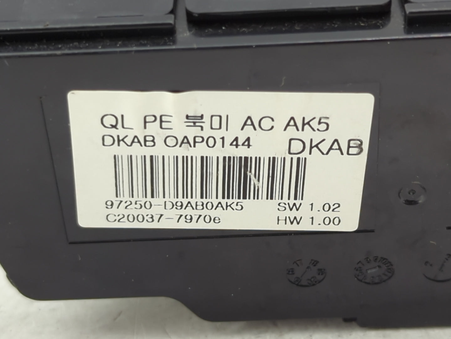 2020-2021 Kia Sportage Ac Heater Climate Control 97250-d9ab0ak5 - Oemusedautoparts1.com