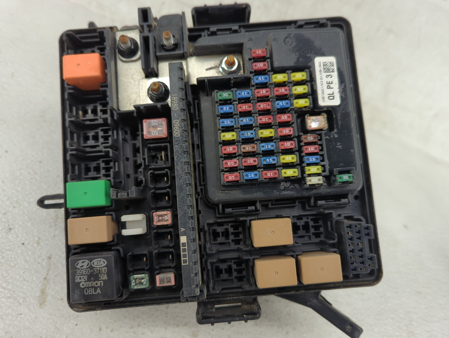 2020-2021 Kia Sportage Fusebox Fuse Box Panel Relay Module P/N:91955-D9A00 91955-D9A00 A RC12 C013 Fits Fits 2020 2021 OEM U