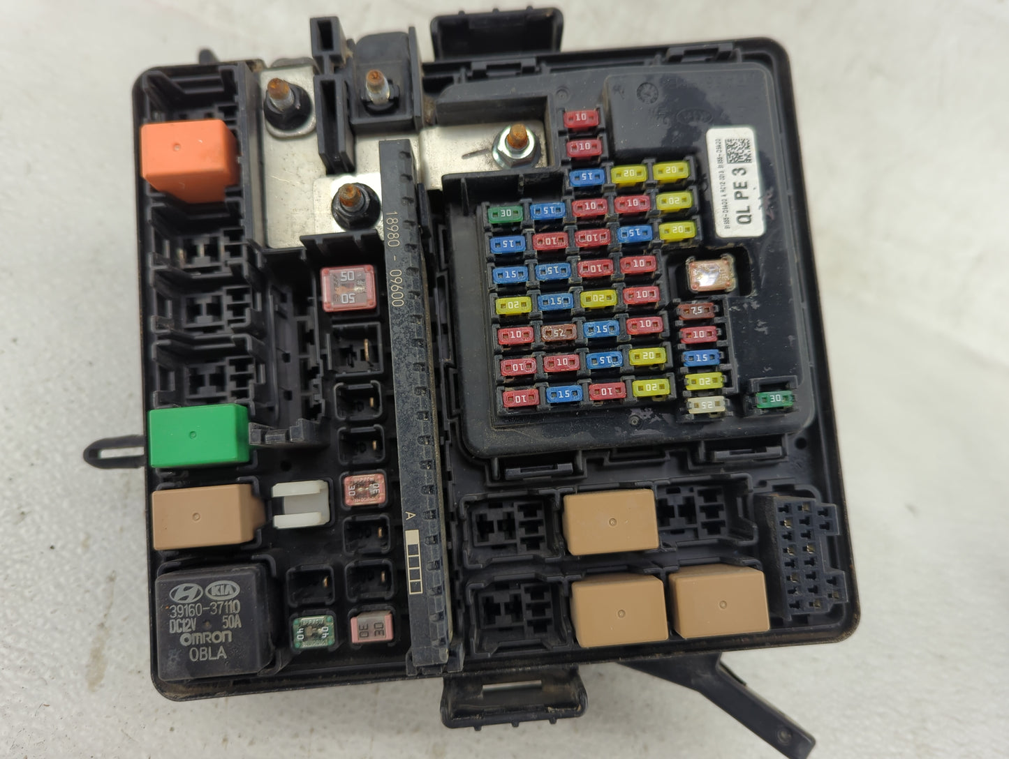 2020-2021 Kia Sportage Fusebox Fuse Box Panel Relay Module P/N:91955-D9A00 91955-D9A00 A RC12 C013 Fits Fits 2020 2021 OEM U