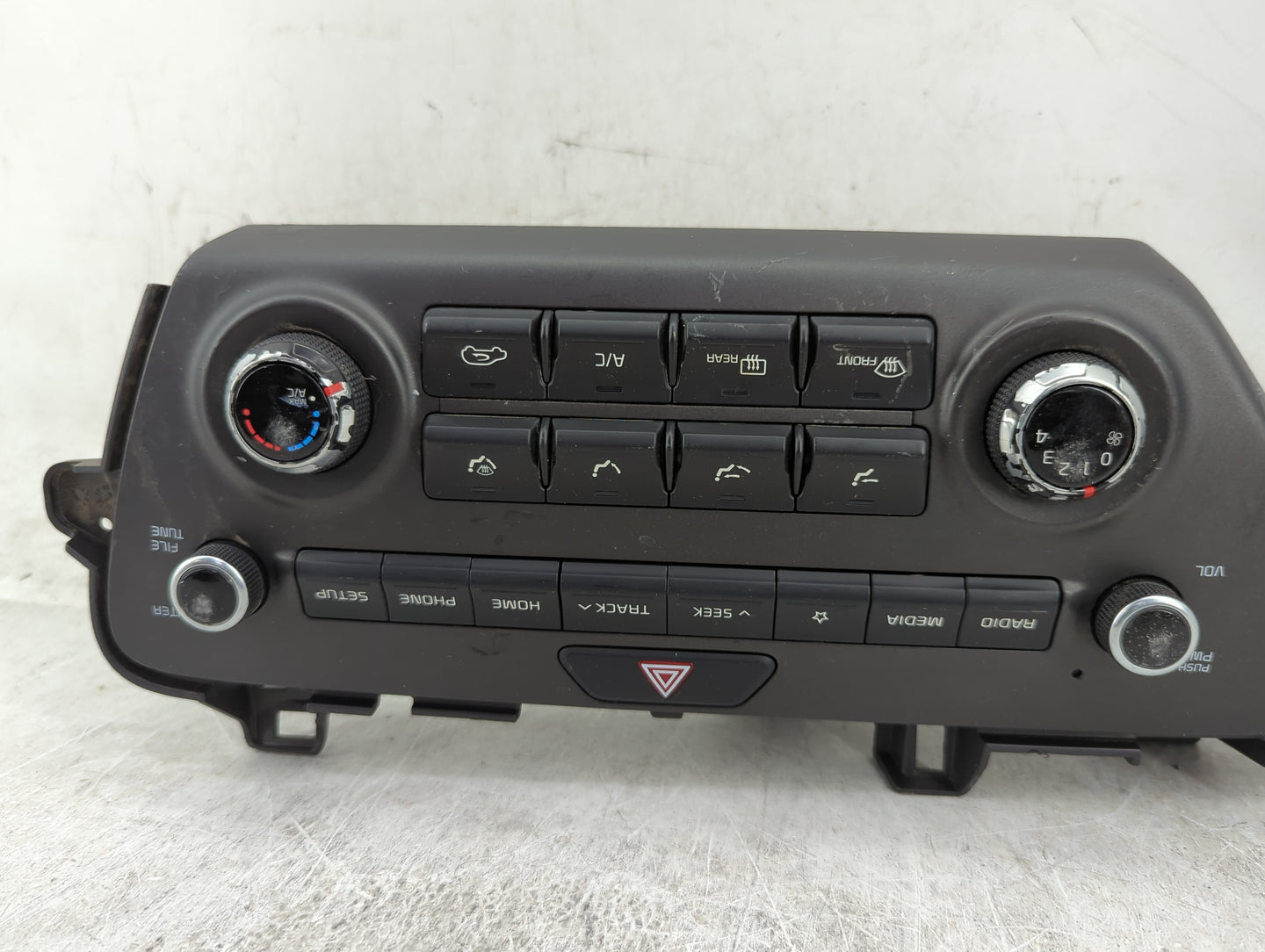 2020-2021 Kia Sportage Climate Control Module Temperature AC/Heater Replacement P/N:84745-D9100 Fits Fits 2020 2021 OEM Used