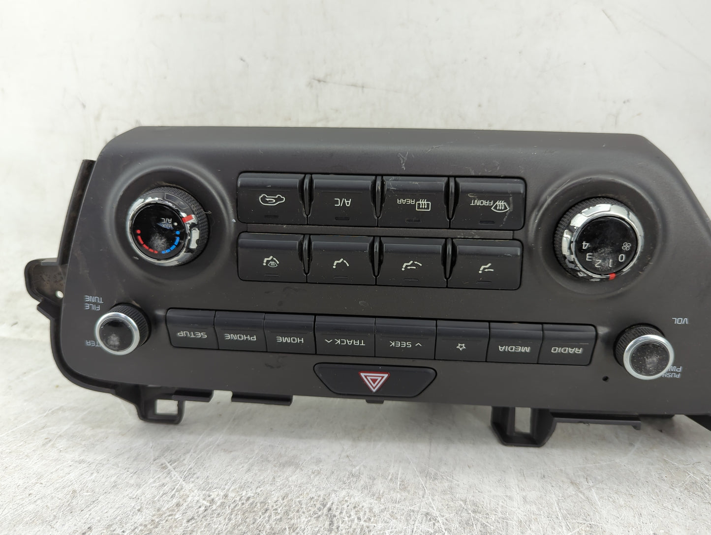 2020-2021 Kia Sportage Climate Control Module Temperature AC/Heater Replacement P/N:84745-D9100 Fits Fits 2020 2021 OEM Used