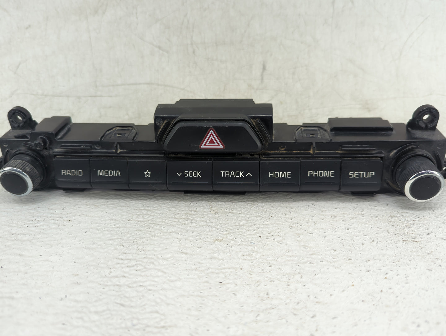 2018-2021 Kia Sportage Radio AM FM Cd Player Receiver Replacement P/N:D9965 68020 Fits Fits 2018 2019 2020 2021 OEM Used Aut