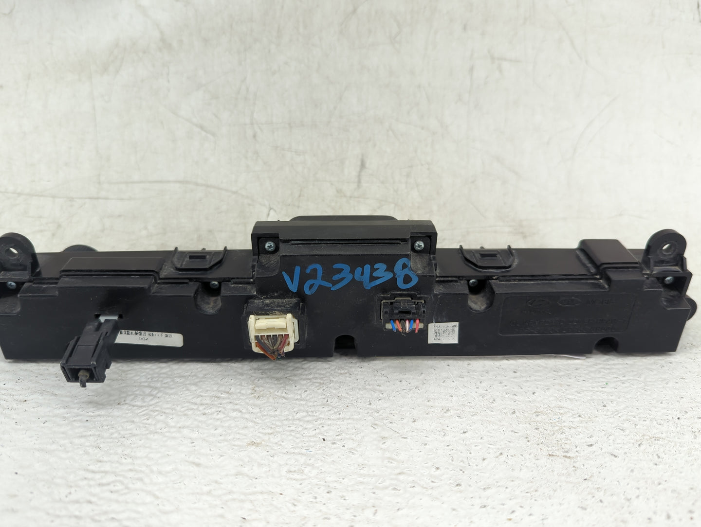 2018-2021 Kia Sportage Radio AM FM Cd Player Receiver Replacement P/N:D9965 68020 Fits Fits 2018 2019 2020 2021 OEM Used Aut
