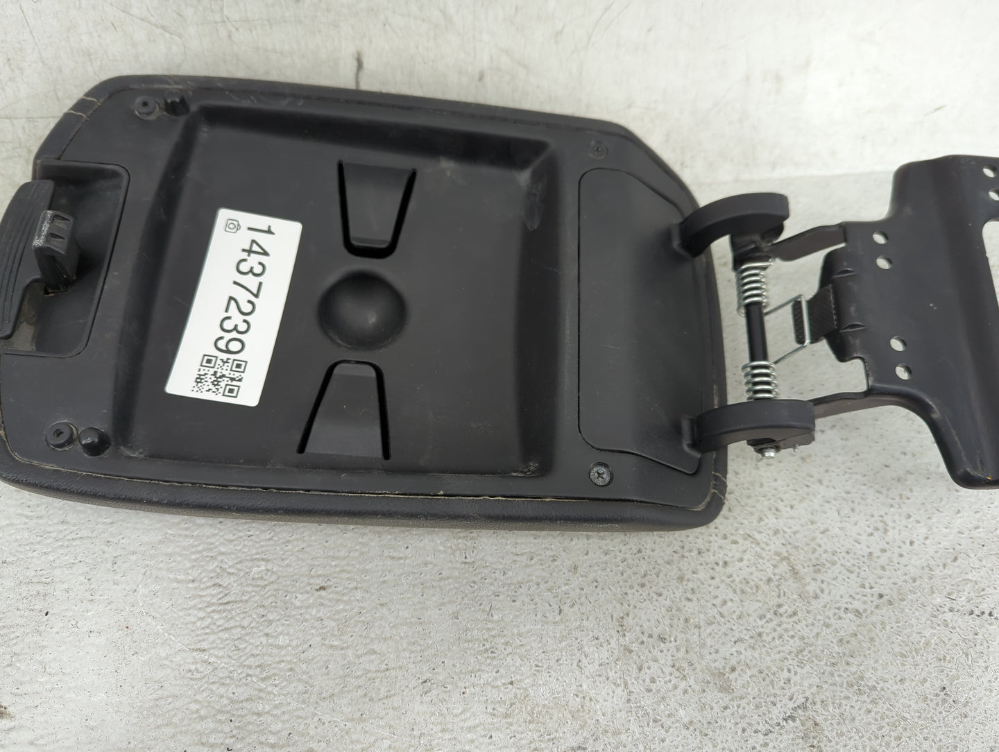 2020 Kia Sportage Center Console Armrest Cover Lid Fits OEM Used Auto Parts - Oemusedautoparts1.com