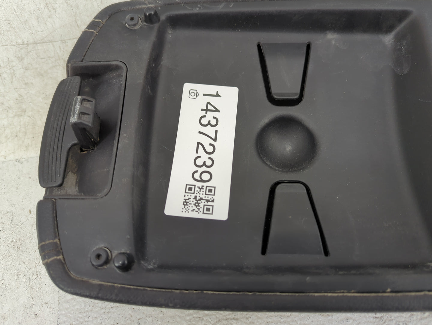 2020 Kia Sportage Center Console Armrest Cover Lid Fits OEM Used Auto Parts - Oemusedautoparts1.com
