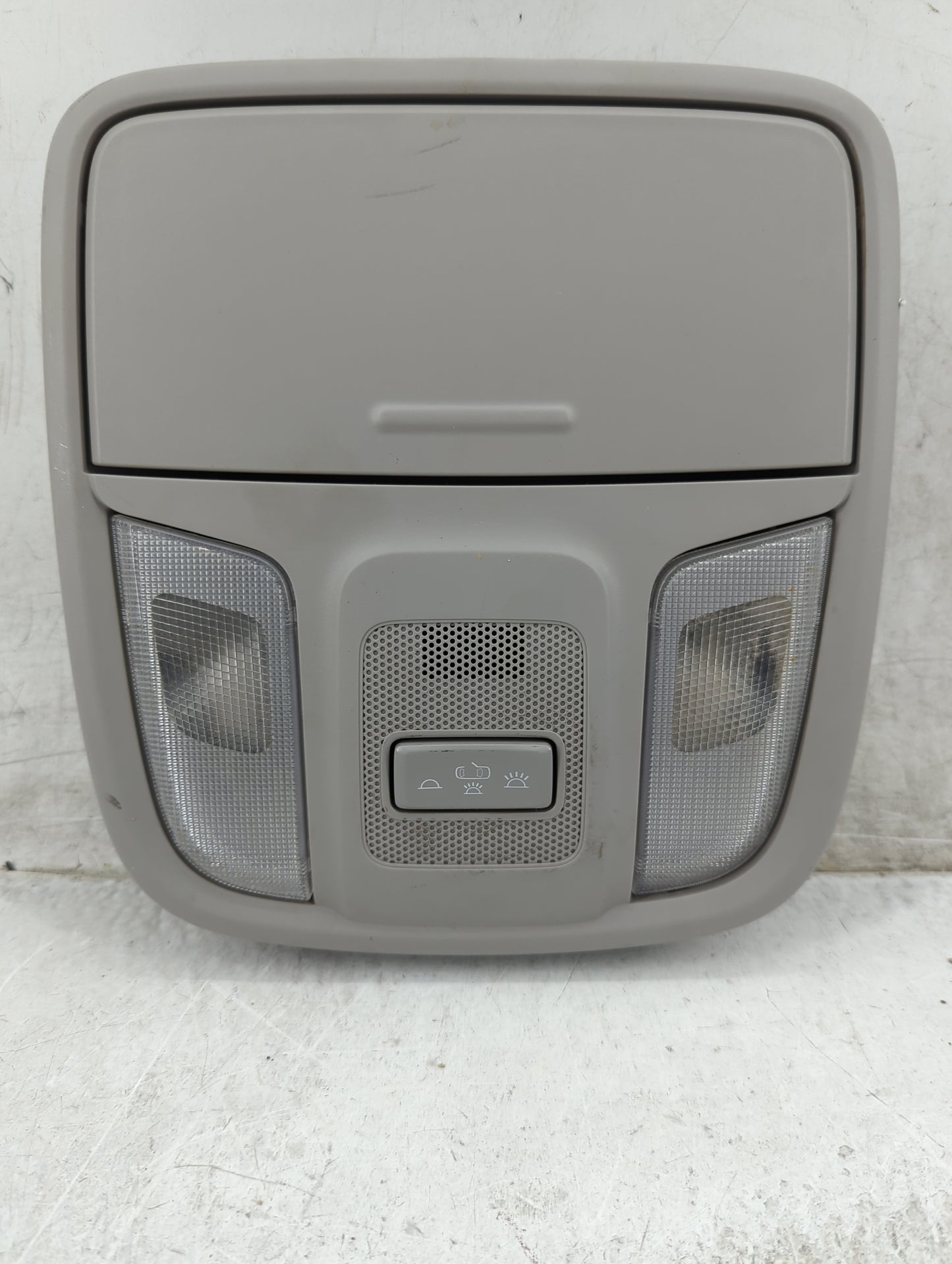 2020 Kia Sportage Overhead Roof Console - Oemusedautoparts1.com
