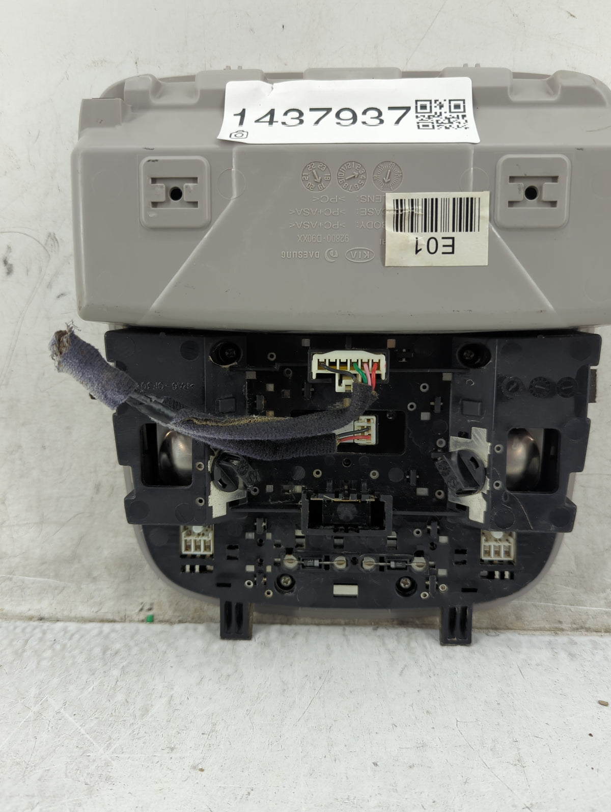 2017-2021 Kia Sportage Overhead Roof Console 1437937 - Oemusedautoparts1.com