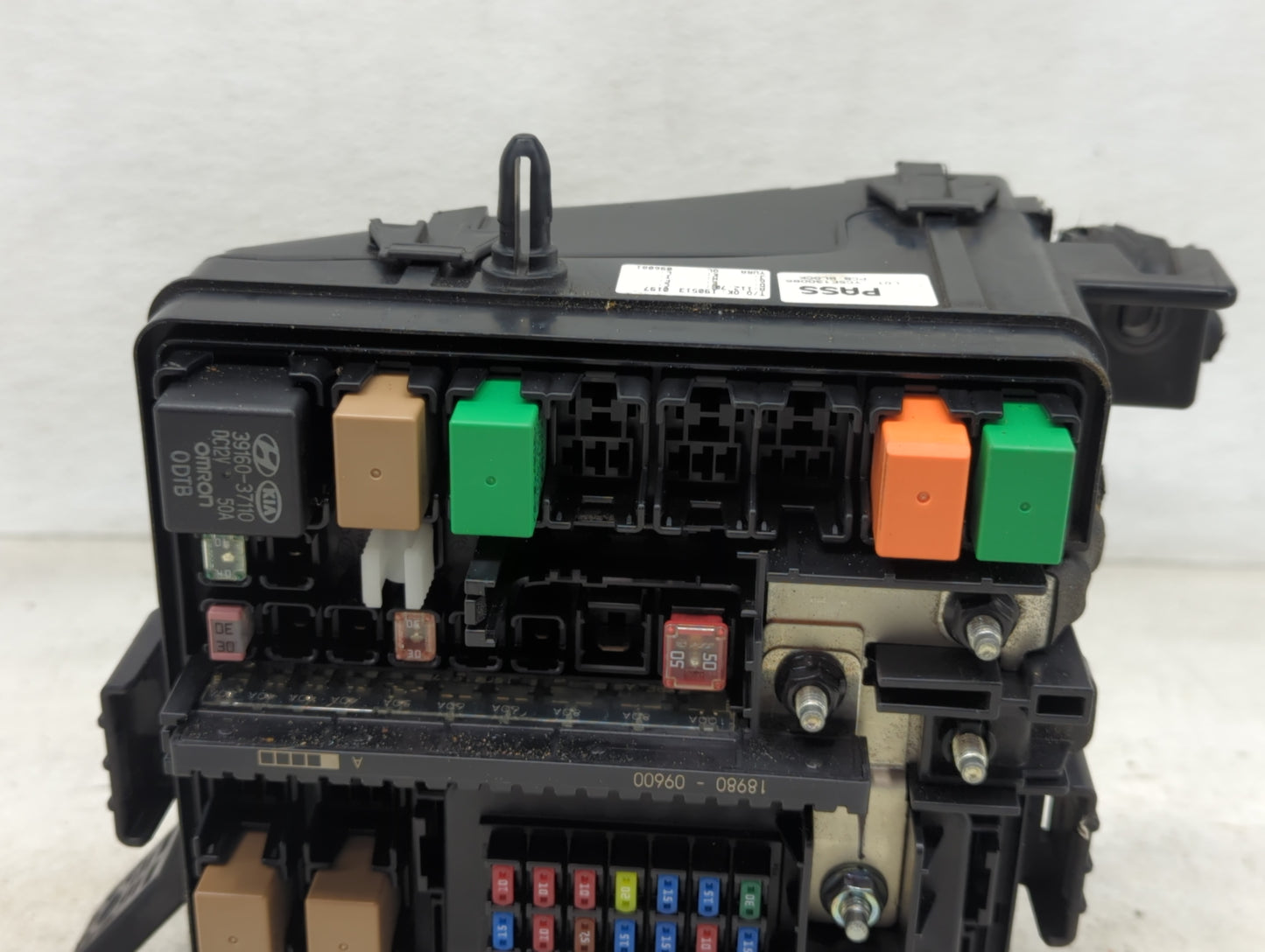 2020-2021 Kia Sportage Fusebox Fuse Box Panel Relay Module P/N:914F0-D9350 914F0D9350 Fits Fits 2020 2021 OEM Used Auto Part