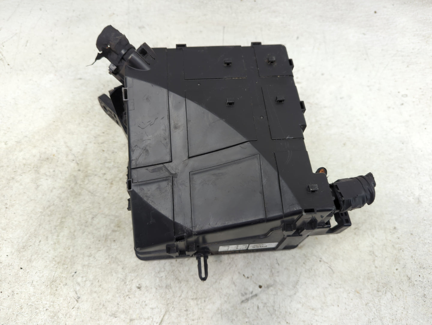 2020-2021 Kia Sportage Fusebox Fuse Box Panel Relay Module P/N:914F0-D9350 914F0D9350 Fits Fits 2020 2021 OEM Used Auto Part