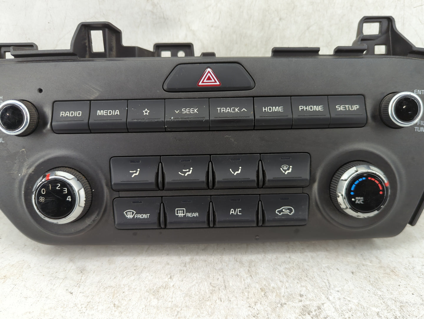 2020-2021 Kia Sportage Climate Control Module Temperature AC/Heater Replacement P/N:97250-D9AB0AK5 Fits Fits 2020 2021 OEM U