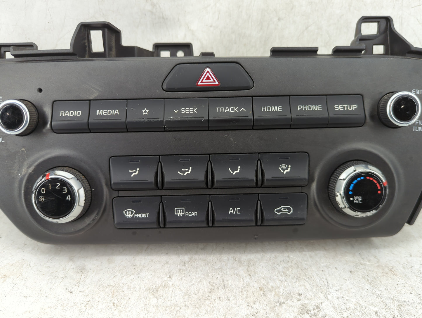 2020-2021 Kia Sportage Climate Control Module Temperature AC/Heater Replacement P/N:97250-D9AB0AK5 Fits Fits 2020 2021 OEM U