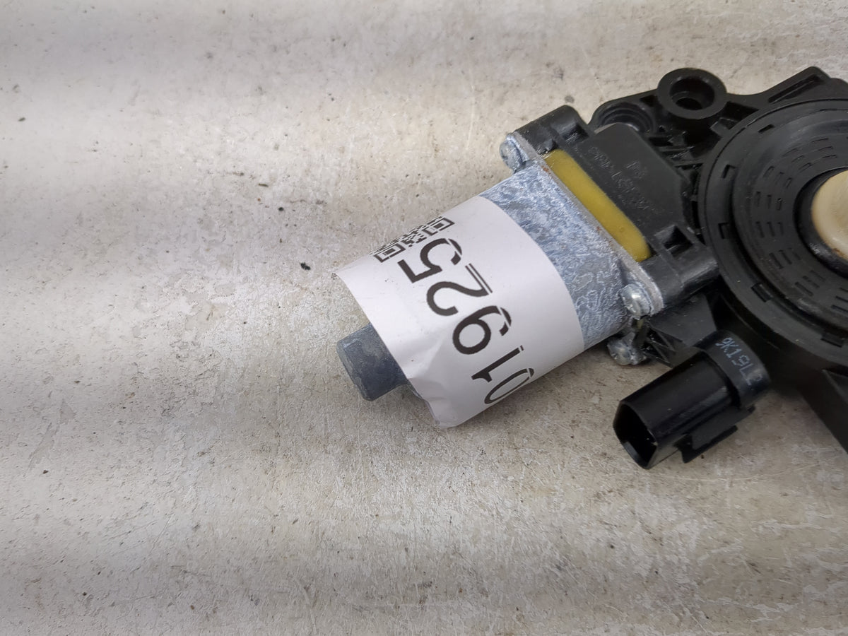 2017-2021 Kia Sportage Passenger Rear Right Power Window Motor - Oemusedautoparts1.com