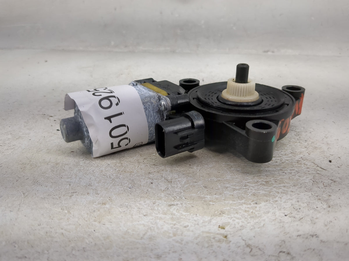2017-2021 Kia Sportage Passenger Rear Right Power Window Motor - Oemusedautoparts1.com