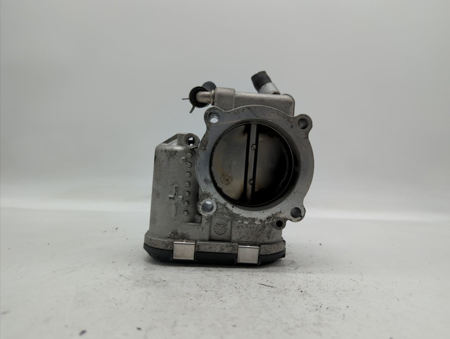 2017-2019 Kia Sportage Throttle Body P/N:35100-2G600 Fits Fits 2015 2016 2017 2018 2019 OEM Used Auto Parts - Oemusedautopar