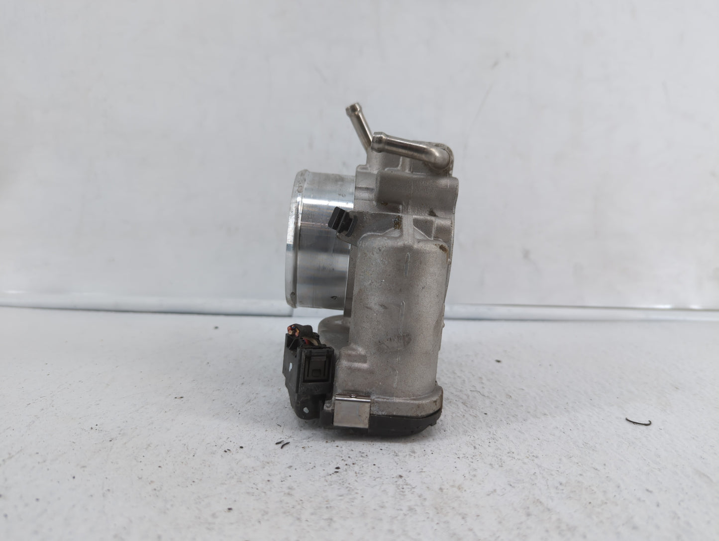 2017-2019 Kia Sportage Throttle Body P/N:0 280 750 618 35100-2G600 Fits Fits 2015 2016 2017 2018 2019 OEM Used Auto Parts - 