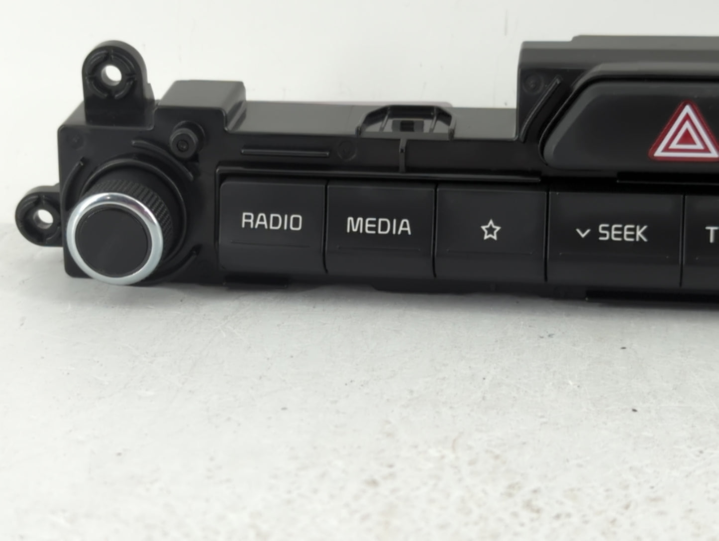2017-2021 Kia Sportage Radio AM FM Cd Player Receiver Replacement P/N:D9965 69210 Fits Fits 2017 2018 2019 2020 2021 OEM Use