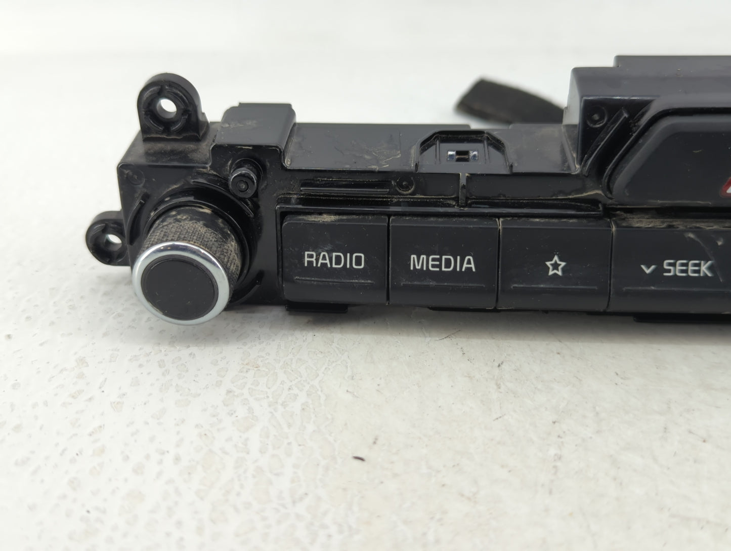 2017-2021 Kia Sportage Radio AM FM Cd Player Receiver Replacement P/N:D9965 69210 Fits Fits 2017 2018 2019 2020 2021 OEM Use