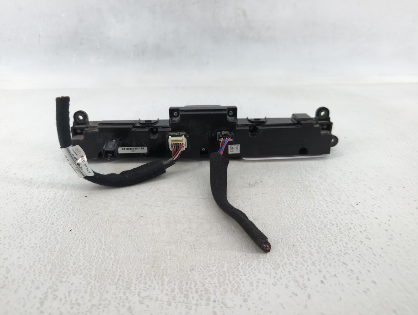 2017-2021 Kia Sportage Radio AM FM Cd Player Receiver Replacement P/N:D9965 69210 Fits Fits 2017 2018 2019 2020 2021 OEM Use