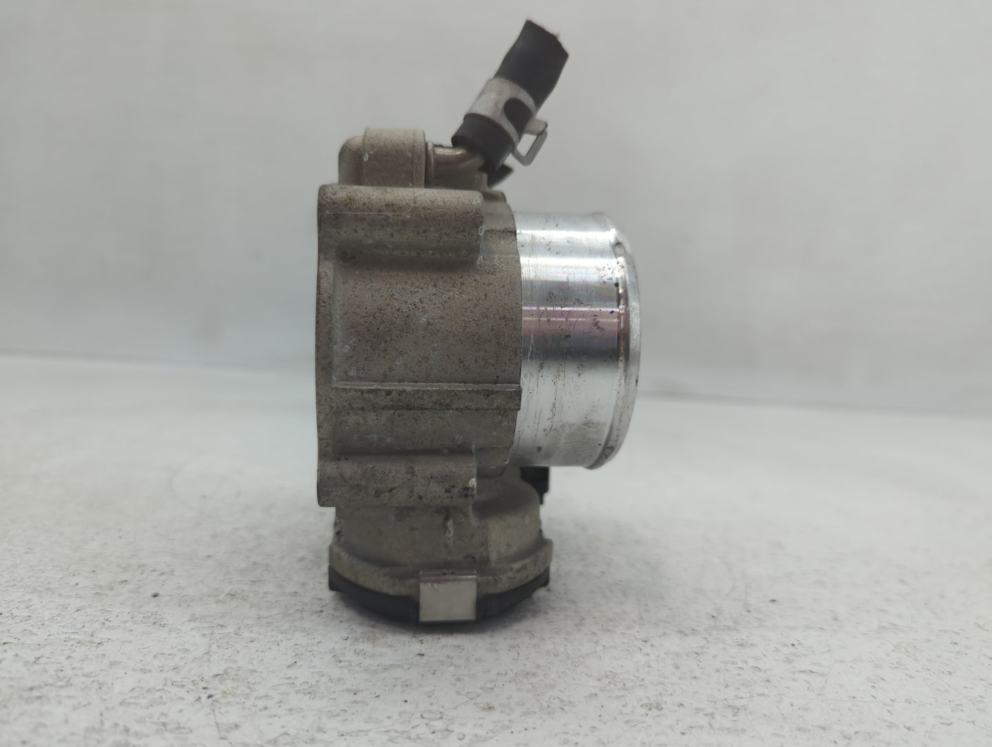 2017-2021 Kia Sportage Throttle Body P/N:0 280 750 618 35100-2G600 Fits Fits 2015 2016 2017 2018 2019 2020 2021 OEM Used Aut
