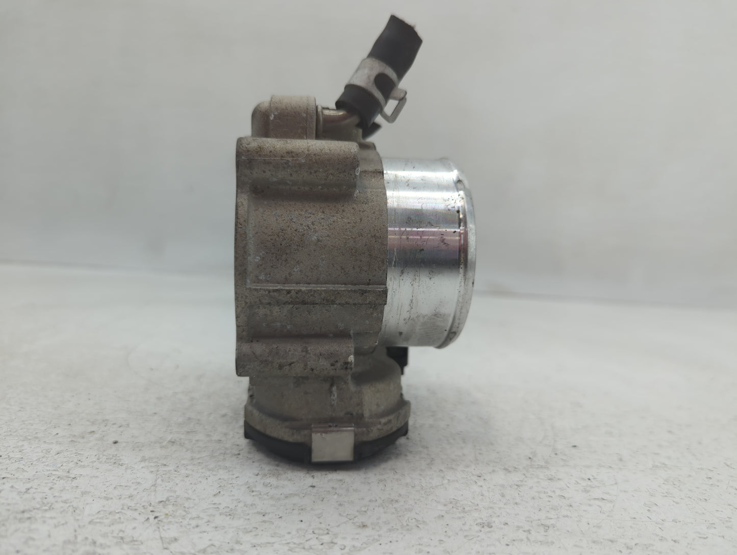 2017-2021 Kia Sportage Throttle Body P/N:0 280 750 618 35100-2G600 Fits Fits 2015 2016 2017 2018 2019 2020 2021 OEM Used Aut