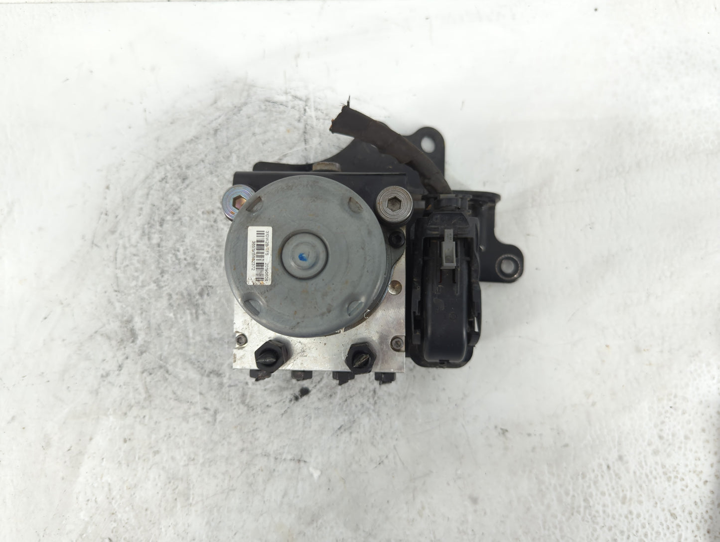 2020-2021 Kia Sportage ABS Pump Control Module Replacement P/N:D9510 D30 Fits Fits 2020 2021 OEM Used Auto Parts - Oemusedau