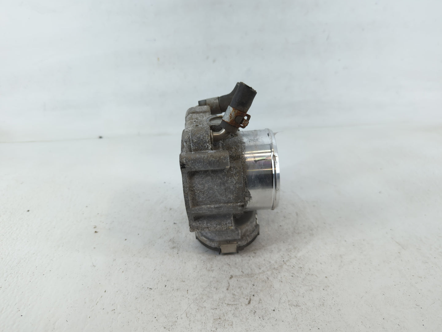 2017-2021 Kia Sportage Throttle Body P/N:35100-2G600 Fits Fits 2015 2016 2017 2018 2019 2020 2021 OEM Used Auto Parts - Oemu