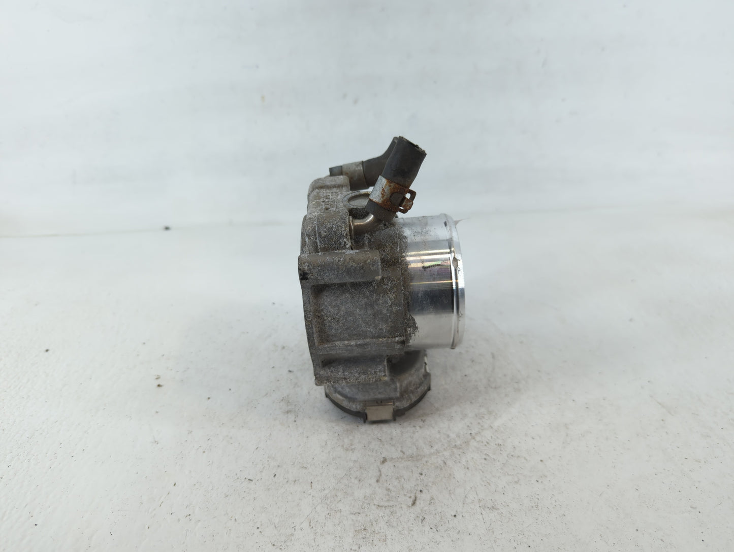 2017-2021 Kia Sportage Throttle Body P/N:35100-2G600 Fits Fits 2015 2016 2017 2018 2019 2020 2021 OEM Used Auto Parts - Oemu