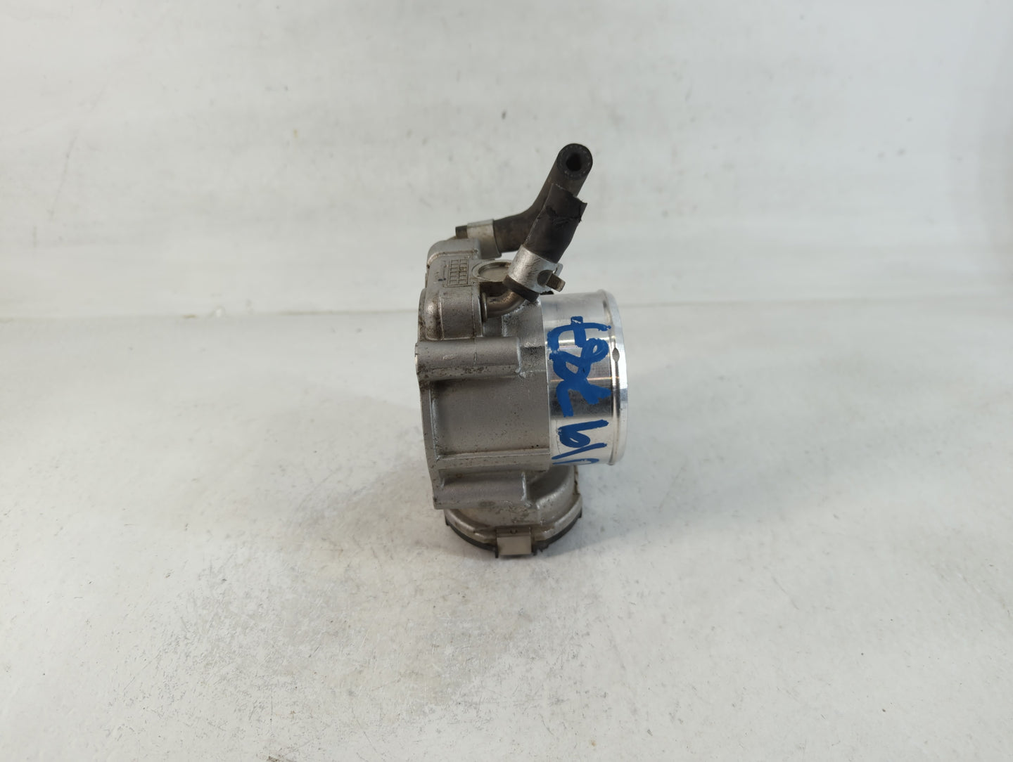 2017-2021 Kia Sportage Throttle Body P/N:35100-2G600 Fits Fits 2015 2016 2017 2018 2019 2020 2021 OEM Used Auto Parts - Oemu