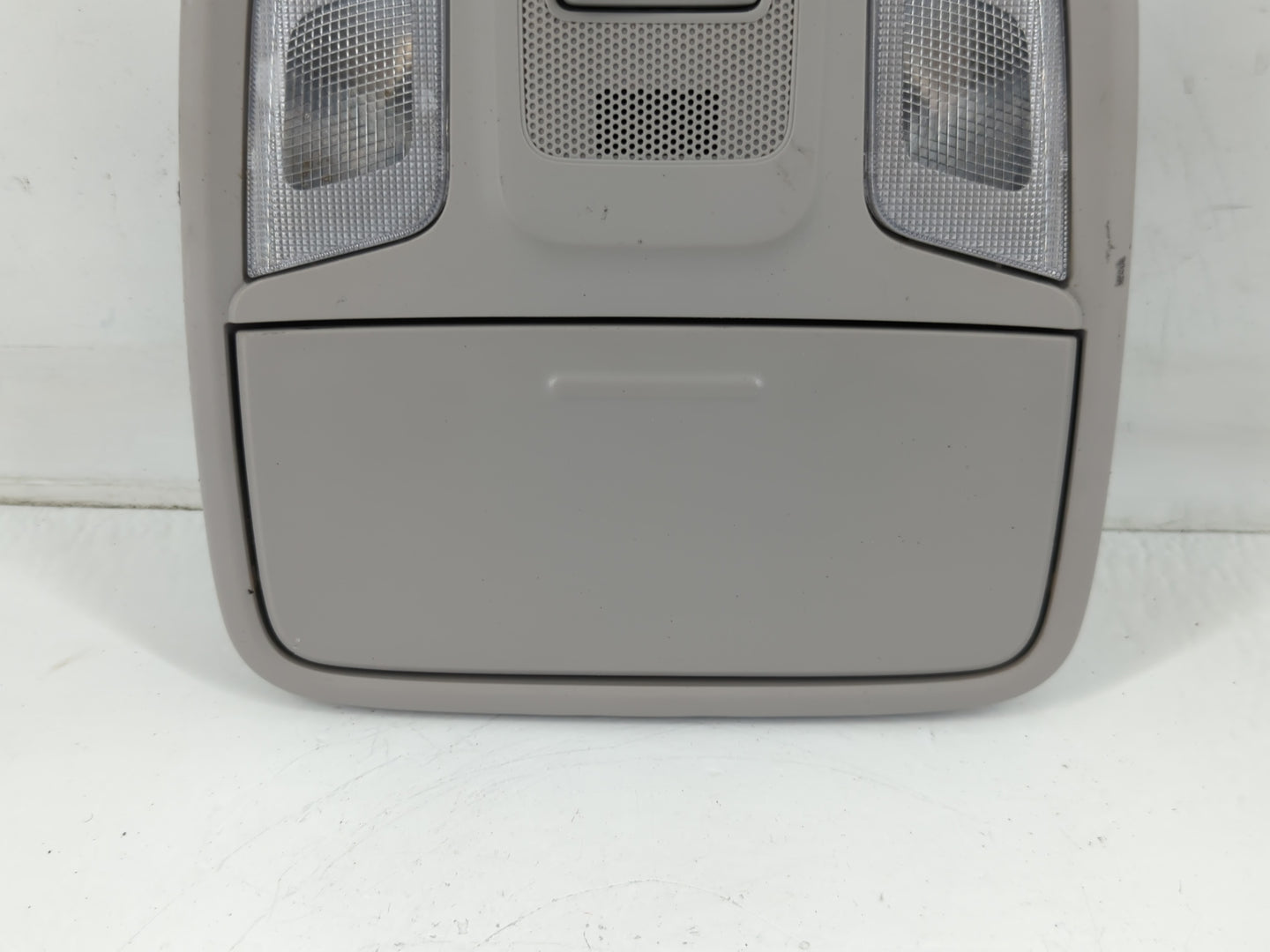 2020 Kia Sportage Overhead Roof Console - Oemusedautoparts1.com