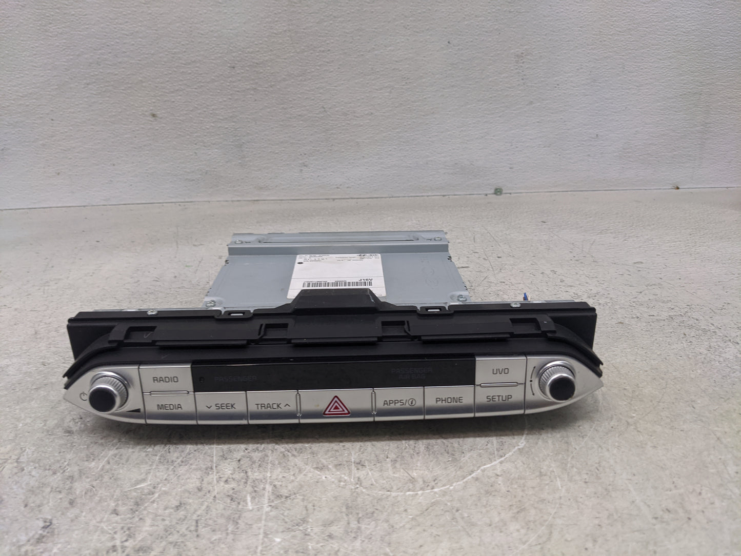 2019-2020 Kia Stinger Radio AM FM Cd Player Receiver Replacement P/N:96160-J5160FHV Fits Fits 2019 2020 OEM Used Auto Parts 