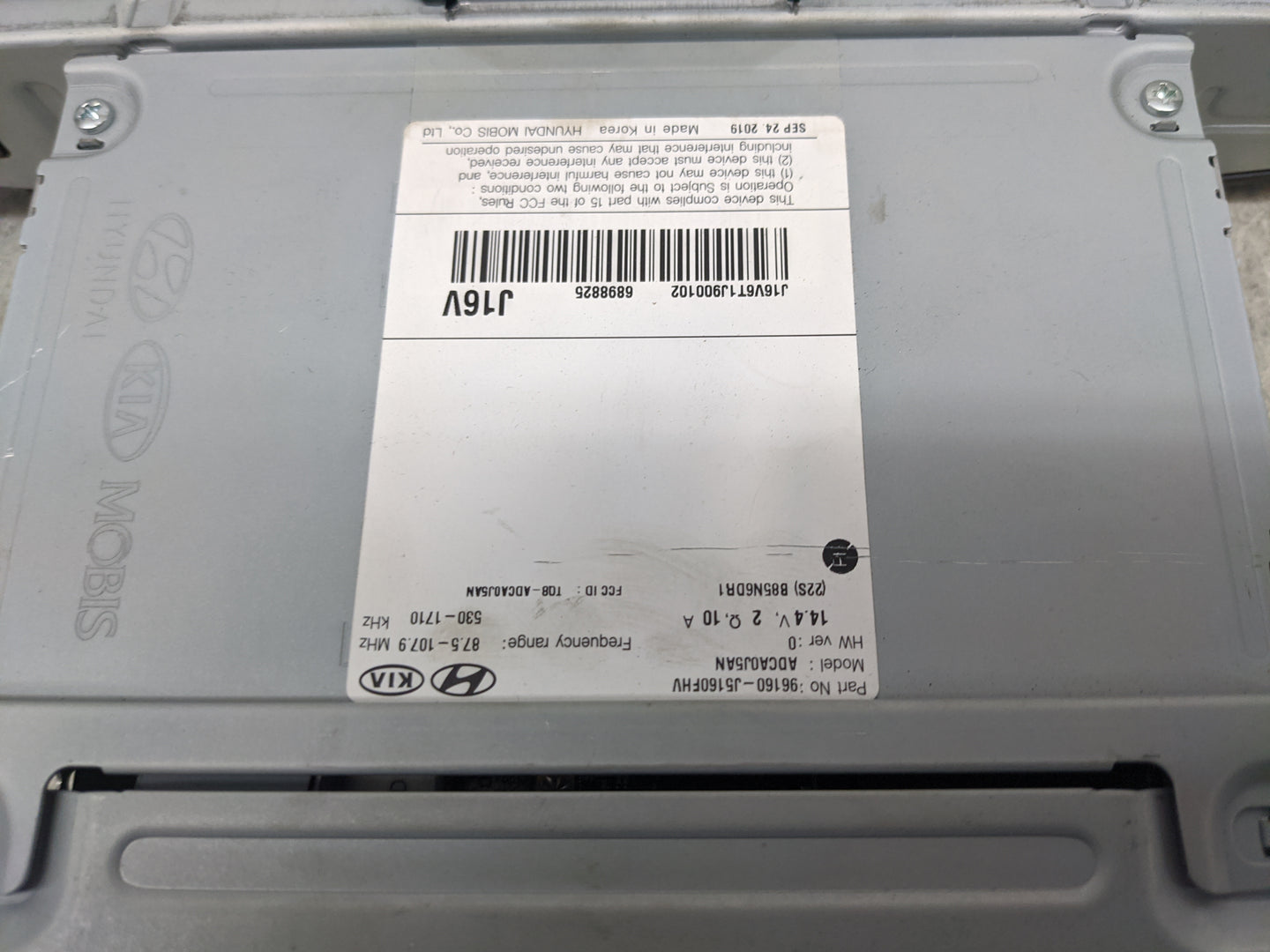 2019-2020 Kia Stinger Radio AM FM Cd Player Receiver Replacement P/N:96160-J5160FHV Fits Fits 2019 2020 OEM Used Auto Parts 