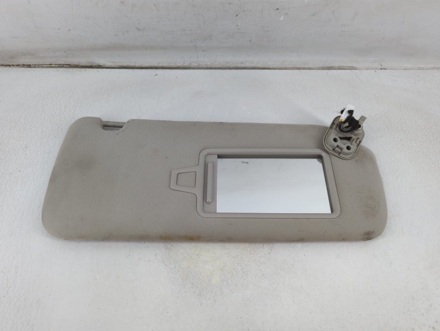 2020-2022 Kia Telluride Sun Visor Shade Replacement Driver Left Mirror Fits Fits 2020 2021 2022 OEM Used Auto Parts - Oemuse