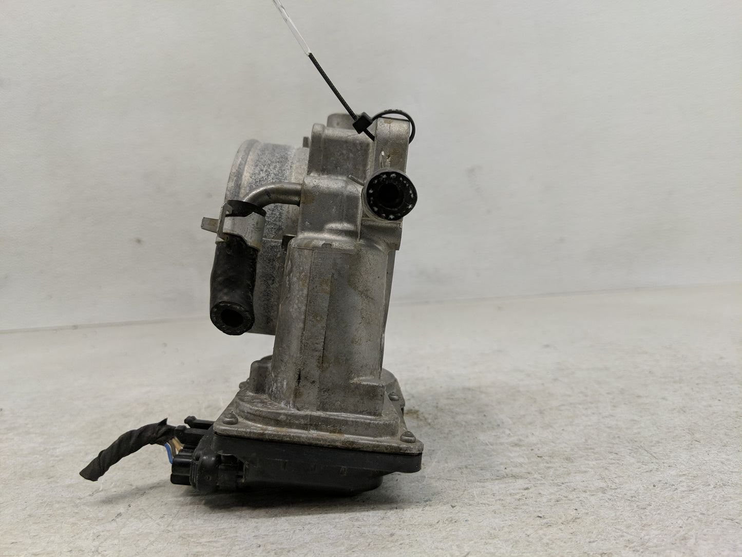 2020-2022 Kia Telluride Throttle Body P/N:35100-3L100 Fits Fits 2017 2018 2019 2020 2021 2022 OEM Used Auto Parts - Oemuseda