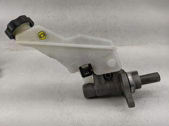 compare product 2020-2022 Kia Telluride Brake Master Cylinder