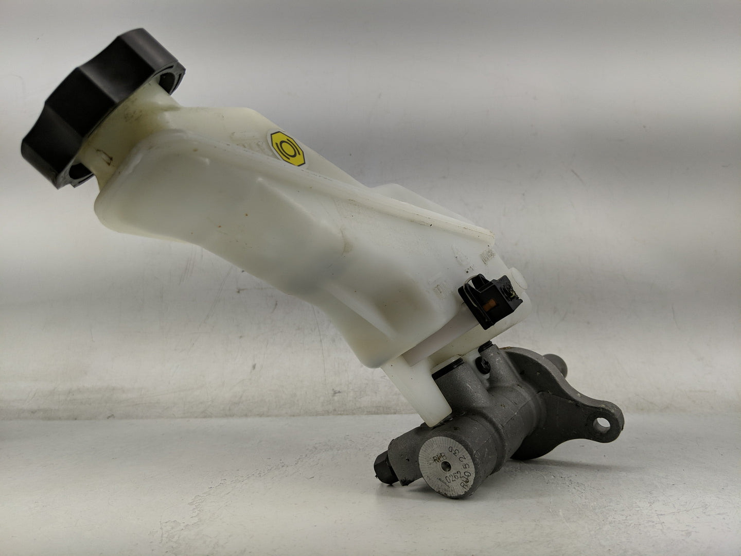 2020-2022 Kia Telluride Brake Master Cylinder - Oemusedautoparts1.com
