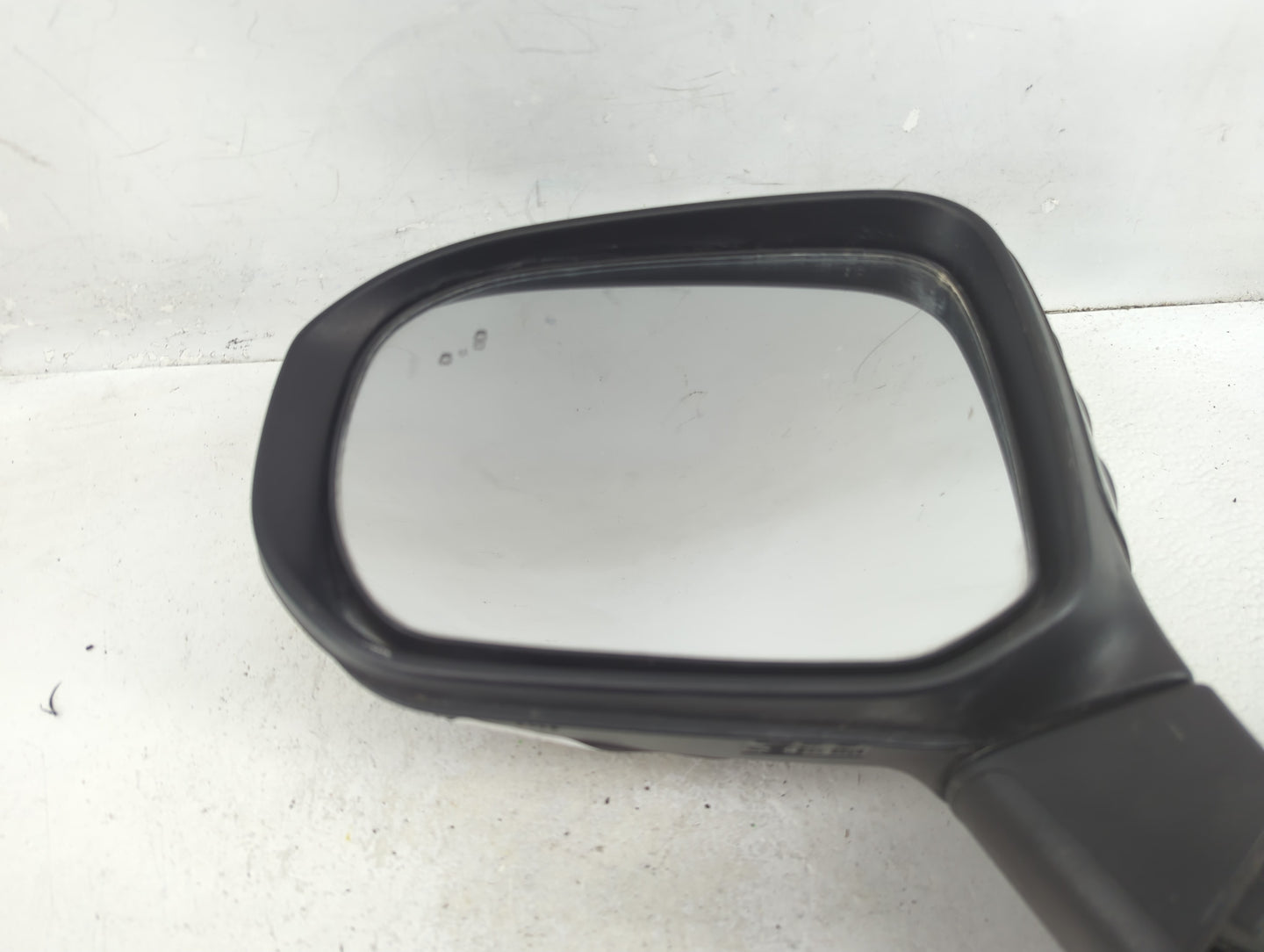 2020-2022 Kia Telluride Driver Side View Mirror - Left Door Mirror OEM Used - Oemusedautoparts1.com