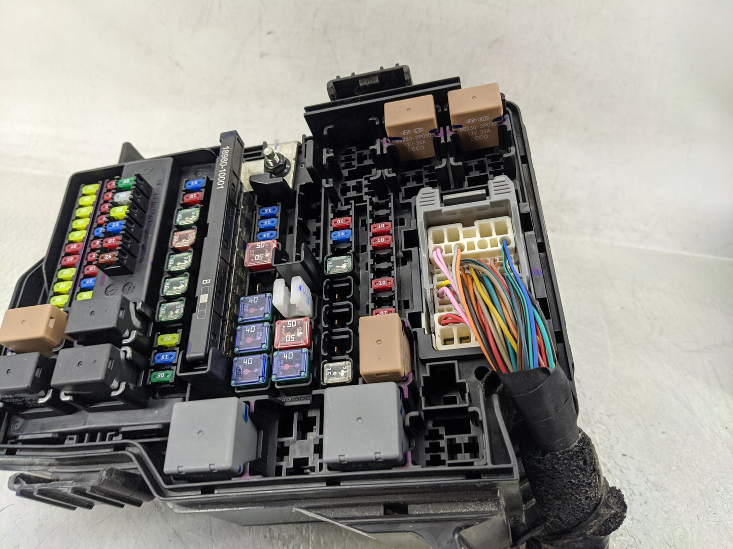 2020-2022 Kia Telluride Fusebox Fuse Box Panel Relay Module P/N:91956-89010 Fits Fits 2020 2021 2022 OEM Used Auto Parts - O