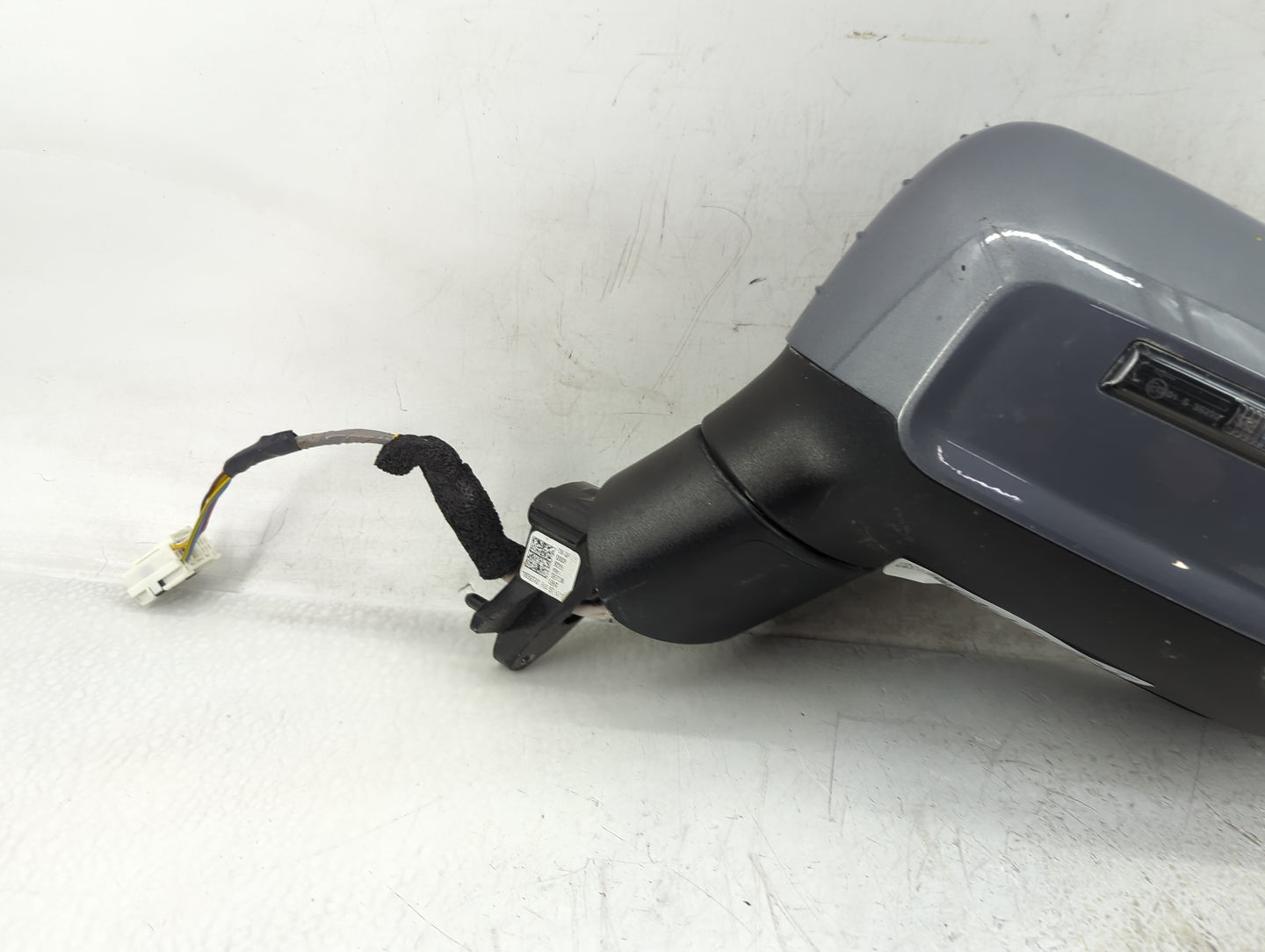 2020-2022 Kia Telluride Driver Side View Mirror - Left Door Mirror OEM Used - Oemusedautoparts1.com