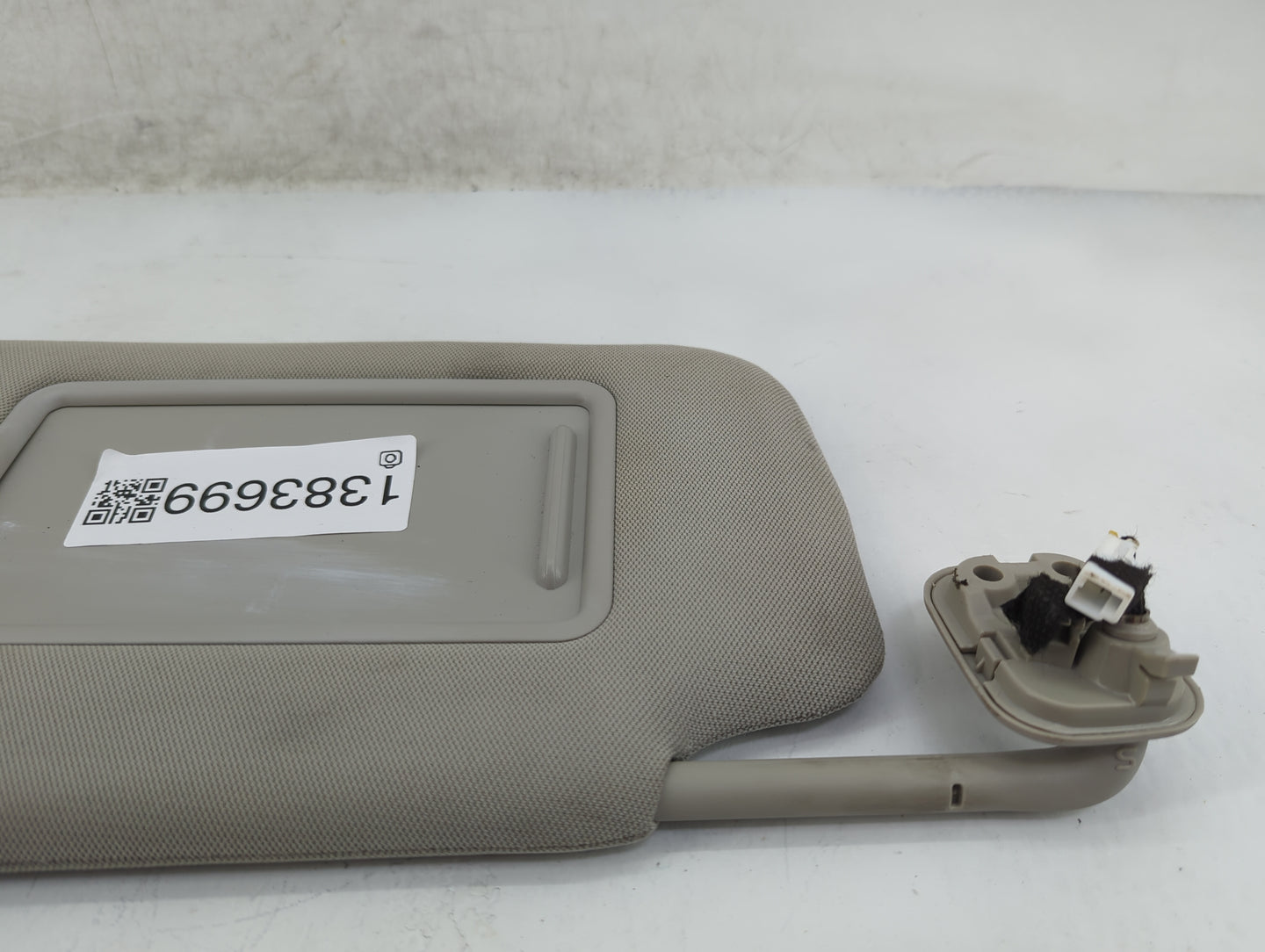 2020-2022 Kia Telluride Sun Visor Shade Replacement Driver Left Mirror Fits Fits 2020 2021 2022 OEM Used Auto Parts - Oemuse