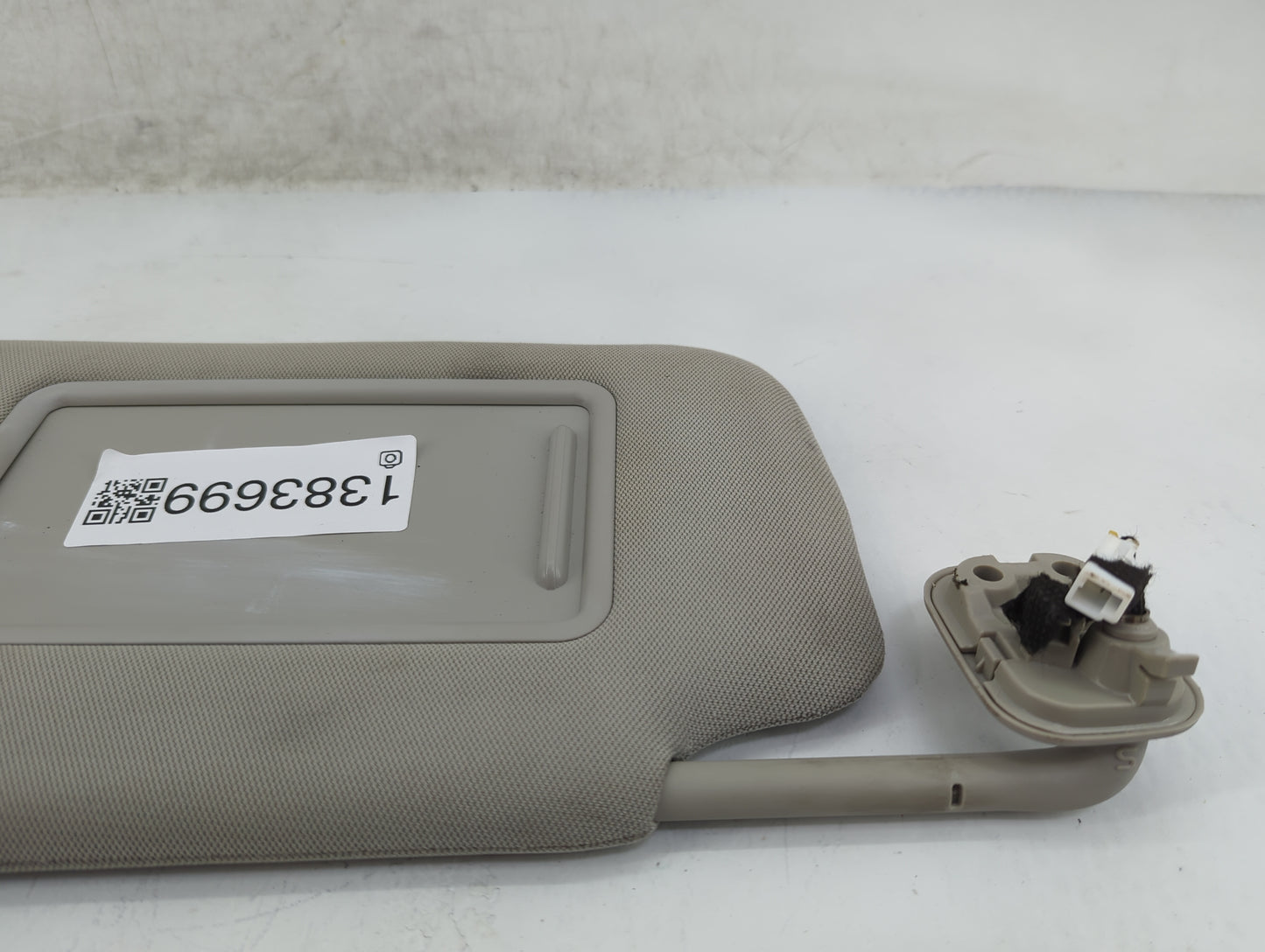 2020-2022 Kia Telluride Sun Visor Shade Replacement Driver Left Mirror Fits Fits 2020 2021 2022 OEM Used Auto Parts - Oemuse
