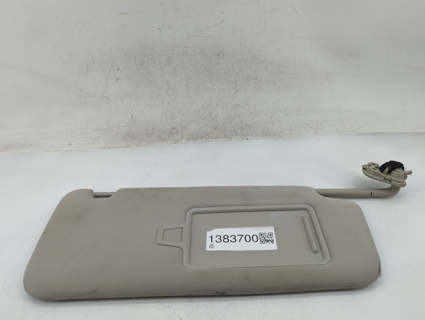 2020-2022 Kia Telluride Sun Visor Shade Replacement Passenger Right Mirror Fits Fits 2020 2021 2022 OEM Used Auto Parts - Oe